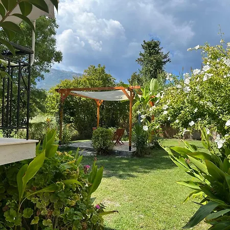 Aparthotel Aristotelis