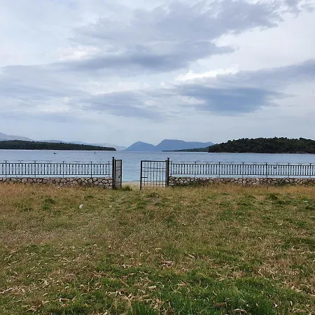 Aristotelis アパートホテル ニドリ